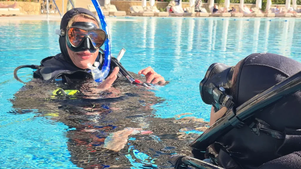How to explain scuba skill to your student in the water.